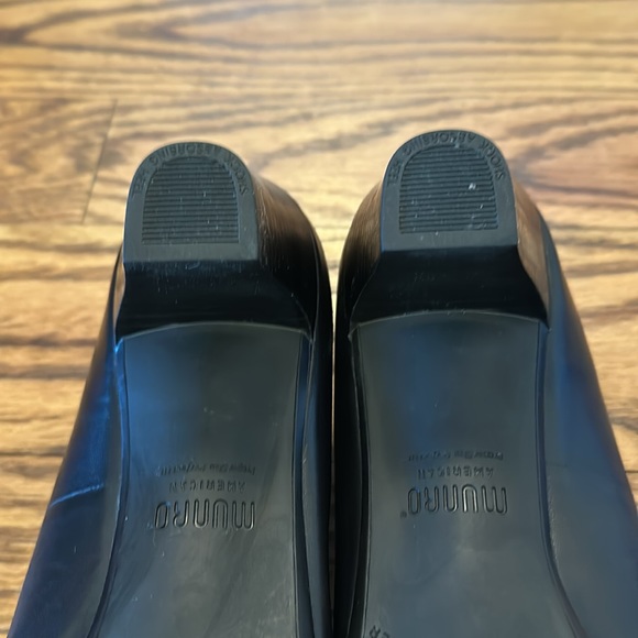 Munro size 11.5 N women’s black heels - Picture 6 of 7